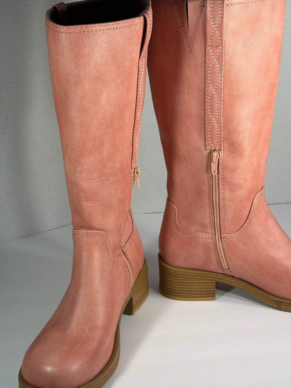 Women's size 9 No boundaries New boots